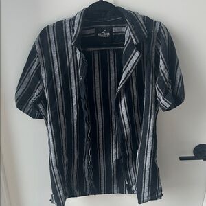 Hollister Men's Black and Gray Striped Casual Shirt